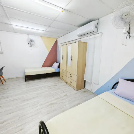 Spacious 4 brooms house@USM/Qbay/FTZ/Spice Arena