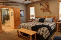 Premier Luxury Home with 6 Br/7 BA, Hot Tub, Game Room, Sharc Passes, A/C - 精品