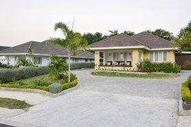 3BR Family Villa at The Crest