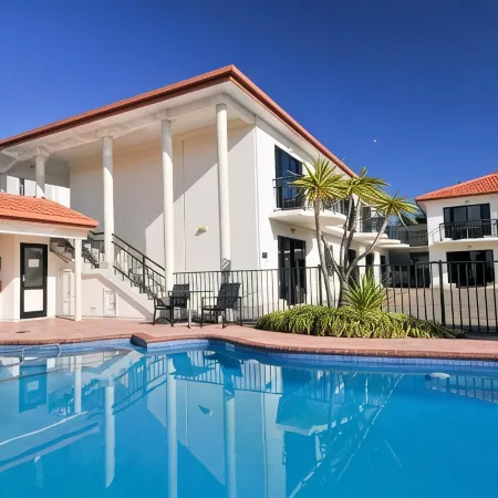 Palms Motel