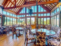 Old Thorns Hotel & Resort - bar