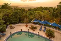 LF Jungle Retreat - piscina