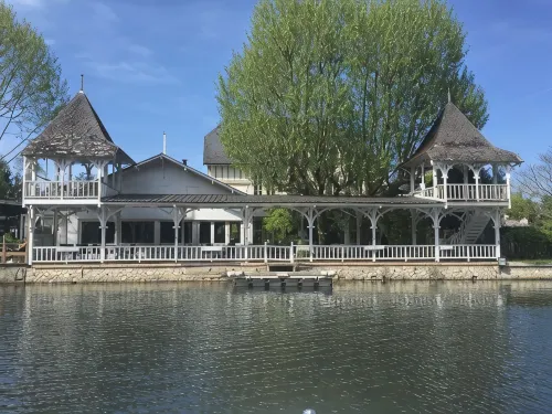 Hotel Restaurant Pavillon Bleu - Pet friendly