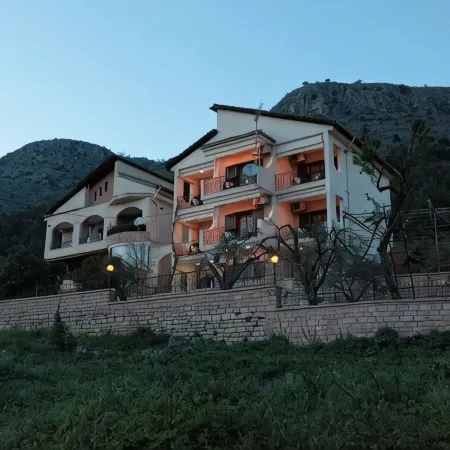Almini Apartments