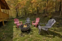 Private 2Br Cabin Fireplace, Deck + Firepit - 2 stjerner