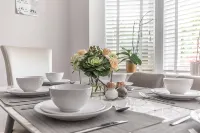 4-Bedroom Retreat in Slough - By Tempstay - 2-Star