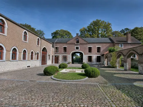 Hôtel - Ferme du Château d'Ahin - Интернет