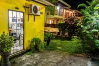 Tonys Guest House - parking