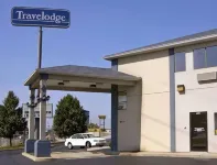 Travelodge by Wyndham St. Louis Các khách sạn ở Berkeley
