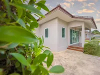AKARD私人別墅三塔鵬 鄰近梭桃邑海軍基地（Sattahip Naval Base）的酒店