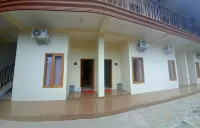 Kresna Guesthouse Pacitan Hotels in Pringkuku