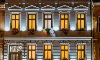 Casa Chitic - Hotel & Restaurant- STR Nicolae Balcescu 13