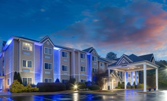 Microtel Inn & Suites by Wyndham Columbus North