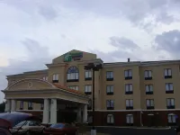 Holiday Inn Express & Suites Newport South