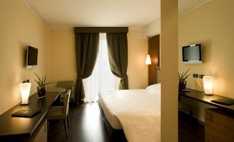 Red's Redaelli Hotel