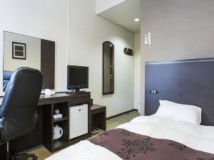 Business Hotel Shirasagi