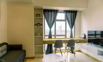 Fancy and Serene 1Br Apartment at M-Town Residence