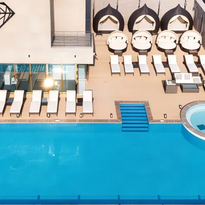 Baymond Hotel Отели рядом с достопримечательностью «Станция метро Haeundae»
