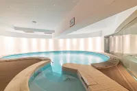 Lux Garden Hotel - Pools