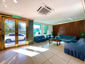 Valley Hotel