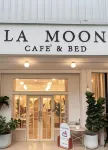 La moon house Hotels near Mahidol University