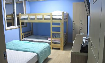 Moiri Guesthouse - Hostel - Housity
