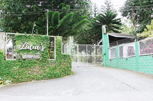 Lucia’s Bed and Breakfast Resort Hotels in Silang