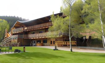 Judith Mountain Lodge