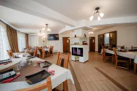 Pensiunea Floare de Colţ Hotels in Dragoslavele