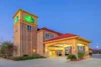 La Quinta Inn & Suites by Wyndham Floresville