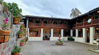 Hacienda San Isidro Trails & Experiences Hotels near Calle Jatun Ñan