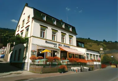 Gasthaus Zur Traube Hôtels à proximité de : Château d'Eltz