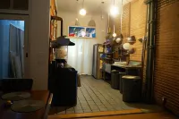Macaw Guest House