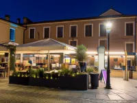 Hostal Restaurante Puerta del Alcázar Hotels near Ávila