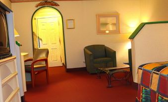 O'Hare Inn & Suites