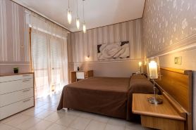 Hotel Residence Ulivi E Palme