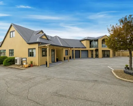 Avenue Motel Hotels in Alexandra