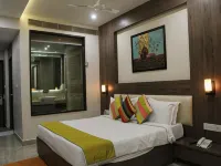 Seven Sky Clarks Exotica - balcony