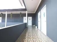 Aloha Chalet Hotels in Besut