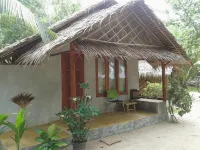 The Bananas Bungalows & Restaurant