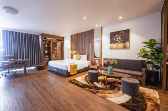 Iris Hotel Hai Phong Hotel in zona Pelican Cave (Hang Bo Nau)