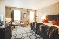 Grand Palace Hotel - Small Luxury Hotels of the World Mangaļsalas bāka 주변 호텔