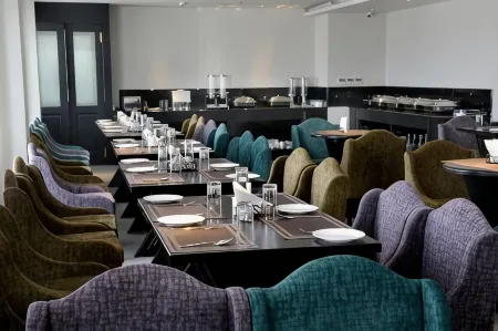 Lemarq Отели рядом с достопримечательностью «Dehradun Railway Station»