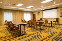 Fairfield Inn & Suites Dickson Hotels in Dickson