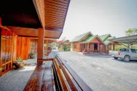 MRK Resort & Massage