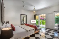 PinkPrivate Sanur - for Cool Adults Only - Bed and breakfasts