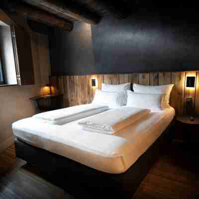 Les Pardines 1819 Mountain Suites & Spa Rooms