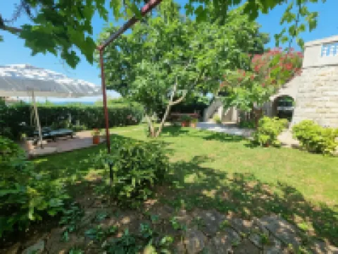 Villa Almira