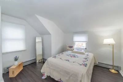 Cozy & Quiet 2 Bed Apt 20 Minutes to NYC