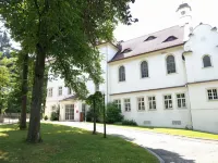 Tagungshaus Reimlingen Hôtels à proximité de : Hexenfelsen